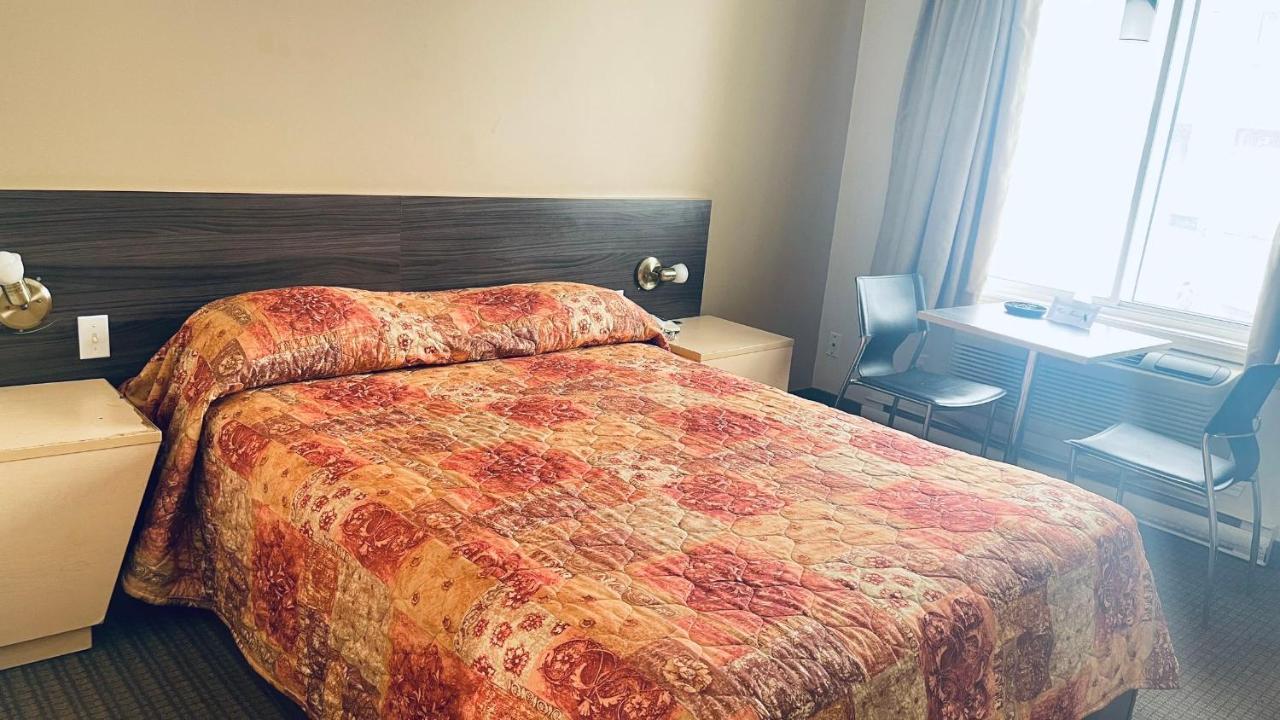 Motel Falcon บรอสซาร์ด ภายนอก รูปภาพ