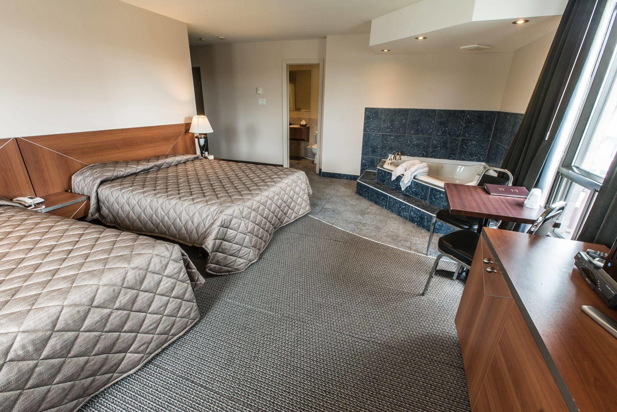 Motel Falcon บรอสซาร์ด ภายนอก รูปภาพ